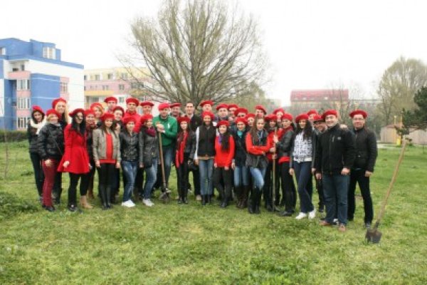 TSD Constanţa a plantat copaci în Poarta 6